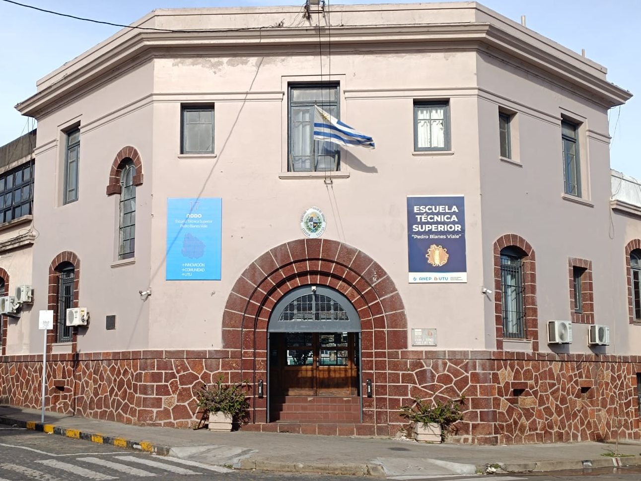 Escuela Técnica Superior "Pedro Blanes Viale". Mercedes – Soriano